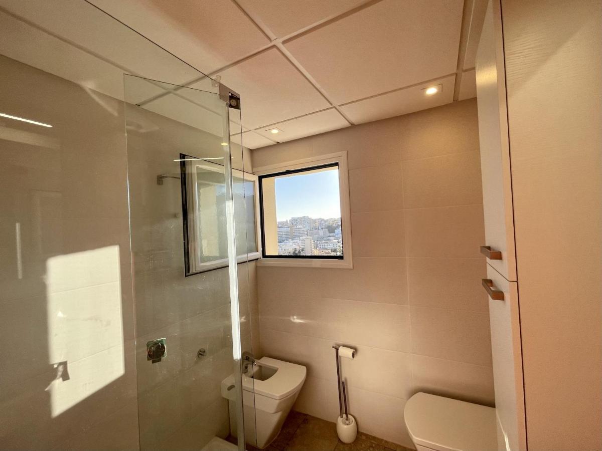 Exclusive Beachfront Apartment Torremolinos - Pool - Paddle - Tenis - Wifi - Central Aircon Luaran gambar