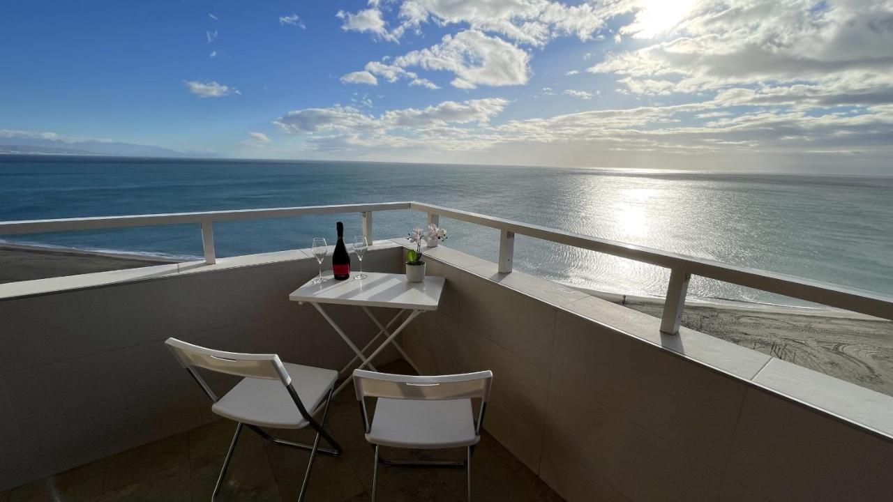 Exclusive Beachfront Apartment Torremolinos - Pool - Paddle - Tenis - Wifi - Central Aircon Luaran gambar