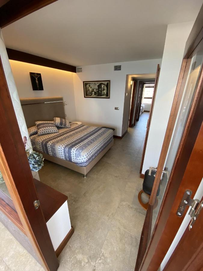 Exclusive Beachfront Apartment Torremolinos - Pool - Paddle - Tenis - Wifi - Central Aircon Luaran gambar